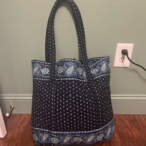 Vera Bradley Seaport Navy (retired) Tote